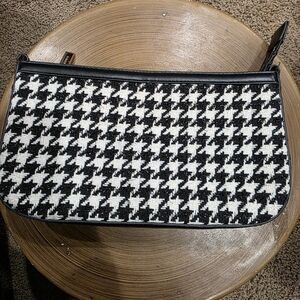 Black and White Houndstooth Clutch